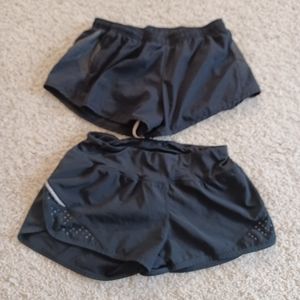 Lot of 2 womens shorts